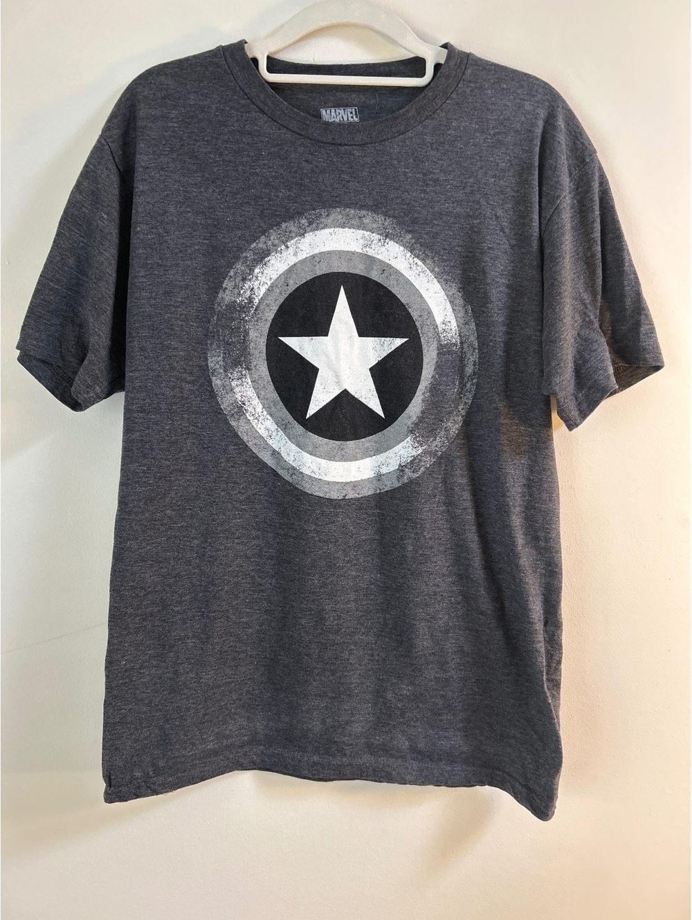 Marvel Captain America Shield Graphic T-Shirt Medium